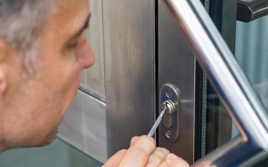 prix serrure de porte Vauréal